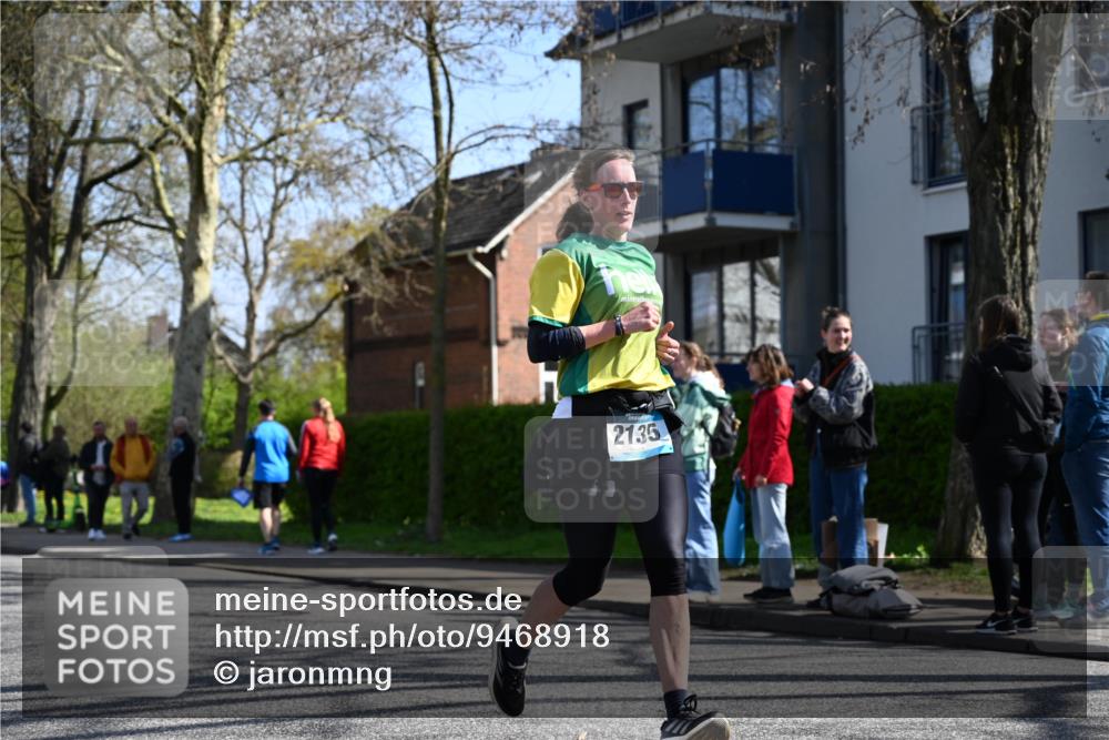 12.04.2026 - 45. Internationalen Wilhelmsburger Insellauf J. Mangold http://msf.ph/oto/9468918 12.04.2026 11:12:18 Ziel 4971, 2489, 3844, 5741, 2668, 2816, 2918, 3589, 2135, 2435, 3517, 2739, 3003, 2753, 2272, 3718, 3405 meine-sportfotos.de