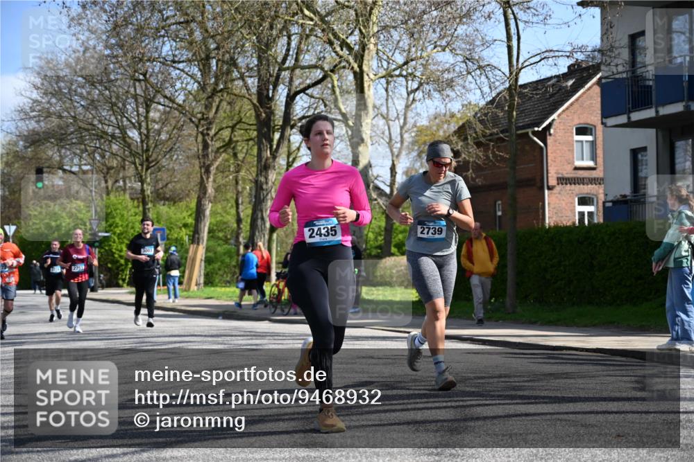 12.04.2026 - 45. Internationalen Wilhelmsburger Insellauf J. Mangold http://msf.ph/oto/9468932 12.04.2026 11:12:27 Ziel 2816, 2918, 3589, 2135, 2435, 3517, 2739, 3003, 2753, 2272, 3718, 3405 meine-sportfotos.de