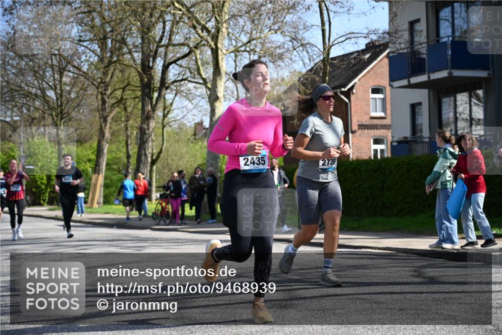 12.04.2026 - 45. Internationalen Wilhelmsburger Insellauf J. Mangold http://msf.ph/oto/9468939 12.04.2026 11:12:28 Ziel 2816, 2918, 3589, 2135, 2435, 3517, 2739, 3003, 2753, 2272, 2272, 3718, 3405 meine-sportfotos.de