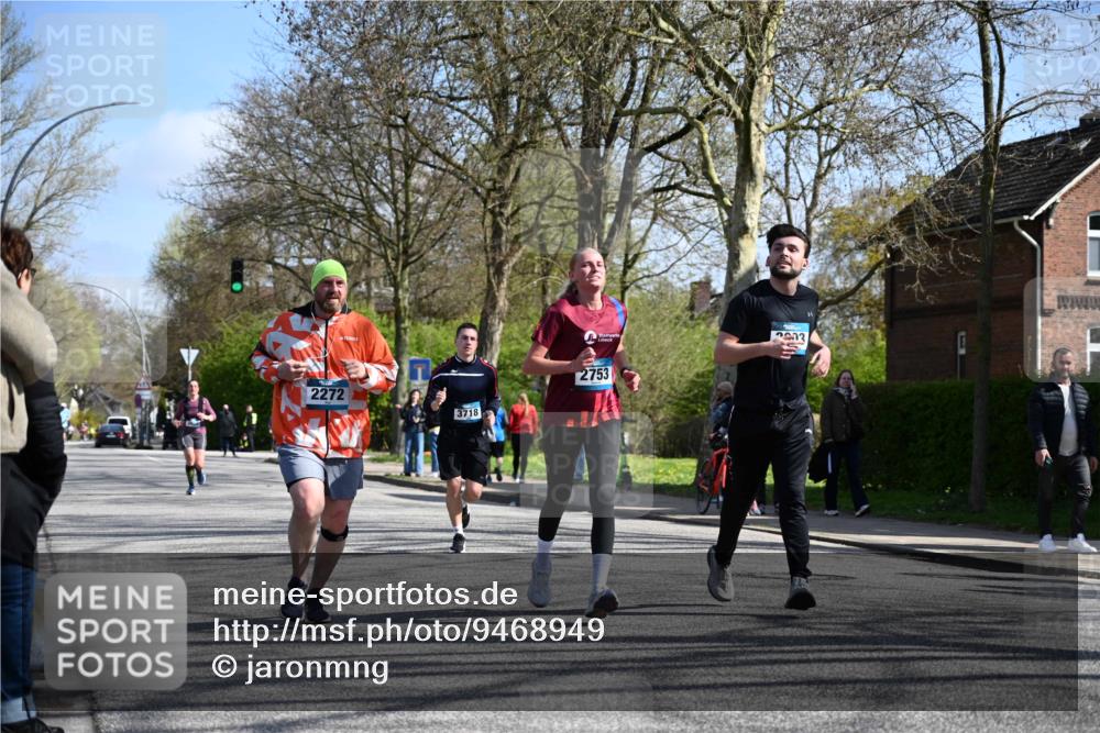 12.04.2026 - 45. Internationalen Wilhelmsburger Insellauf J. Mangold http://msf.ph/oto/9468949 12.04.2026 11:12:32 Ziel 2135, 2435, 3517, 2739, 3003, 2753, 2272, 3718, 3405, 3714, 3703 meine-sportfotos.de