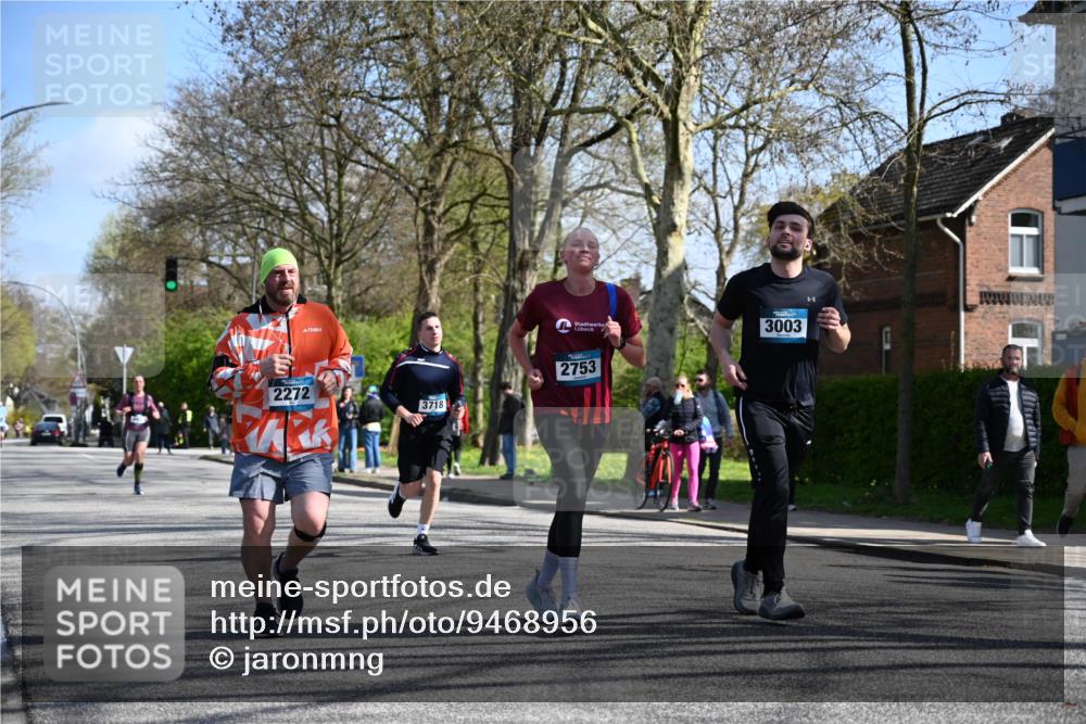 12.04.2026 - 45. Internationalen Wilhelmsburger Insellauf J. Mangold http://msf.ph/oto/9468956 12.04.2026 11:12:32 Ziel 2135, 2435, 3517, 2739, 3003, 2753, 2272, 3718, 3405, 3714, 3703 meine-sportfotos.de