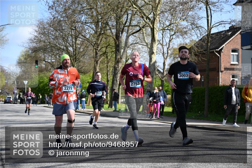 12.04.2026 - 45. Internationalen Wilhelmsburger Insellauf J. Mangold http://msf.ph/oto/9468957 12.04.2026 11:12:32 Ziel 2135, 2435, 3517, 2739, 3003, 2753, 2272, 3718, 3405, 3714, 3703 meine-sportfotos.de