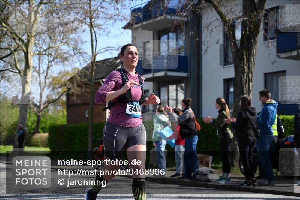12.04.2026 - 45. Internationalen Wilhelmsburger Insellauf J. Mangold http://msf.ph/oto/9468996 12.04.2026 11:12:40 Ziel 2435, 3517, 2739, 3003, 2753, 2272, 3718, 3405, 3714, 3703, 3092, 3155 meine-sportfotos.de