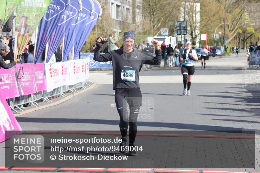 12.04.2026 - 45. Internationalen Wilhelmsburger Insellauf Strokosch-Dieckow http://msf.ph/oto/9469004 12.04.2026 11:22:14 Ziel 2492, 2466, 4699 meine-sportfotos.de