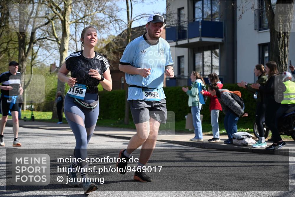 12.04.2026 - 45. Internationalen Wilhelmsburger Insellauf J. Mangold http://msf.ph/oto/9469017 12.04.2026 11:13:03 Ziel 3714, 3703, 3092, 3155, 2527, 2526 meine-sportfotos.de