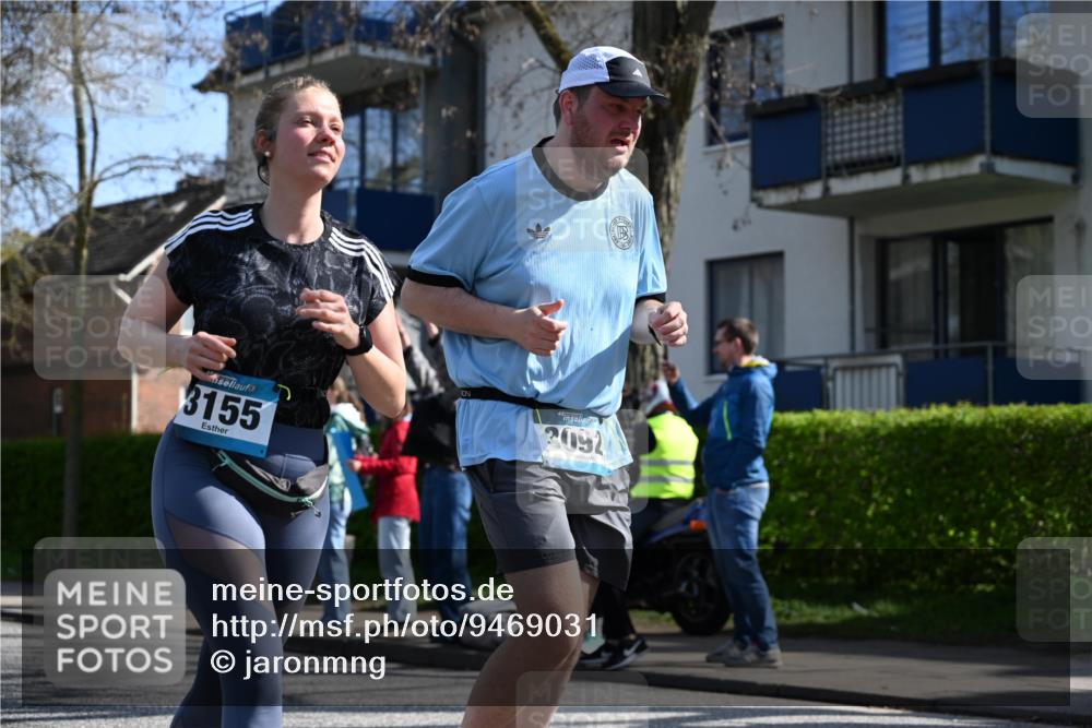 12.04.2026 - 45. Internationalen Wilhelmsburger Insellauf J. Mangold http://msf.ph/oto/9469031 12.04.2026 11:13:03 Ziel 3714, 3703, 3092, 3155, 2527, 2526 meine-sportfotos.de