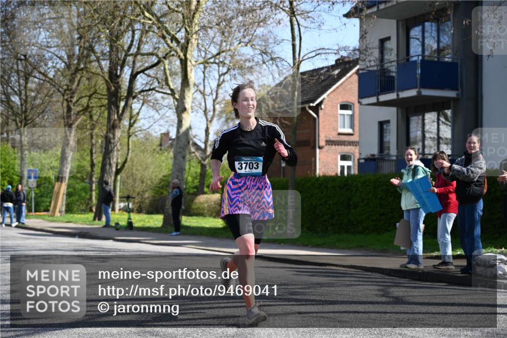 12.04.2026 - 45. Internationalen Wilhelmsburger Insellauf J. Mangold http://msf.ph/oto/9469041 12.04.2026 11:13:06 Ziel 3714, 3703, 3092, 3155, 2527, 2526 meine-sportfotos.de