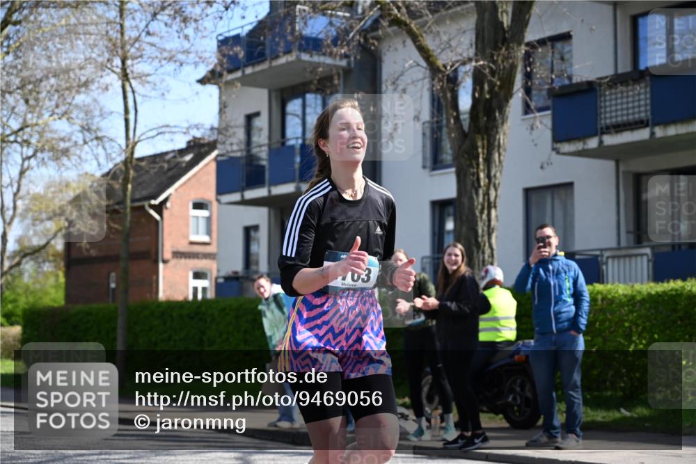 12.04.2026 - 45. Internationalen Wilhelmsburger Insellauf J. Mangold http://msf.ph/oto/9469056 12.04.2026 11:13:06 Ziel 3714, 3703, 3092, 3155, 2527, 2526 meine-sportfotos.de