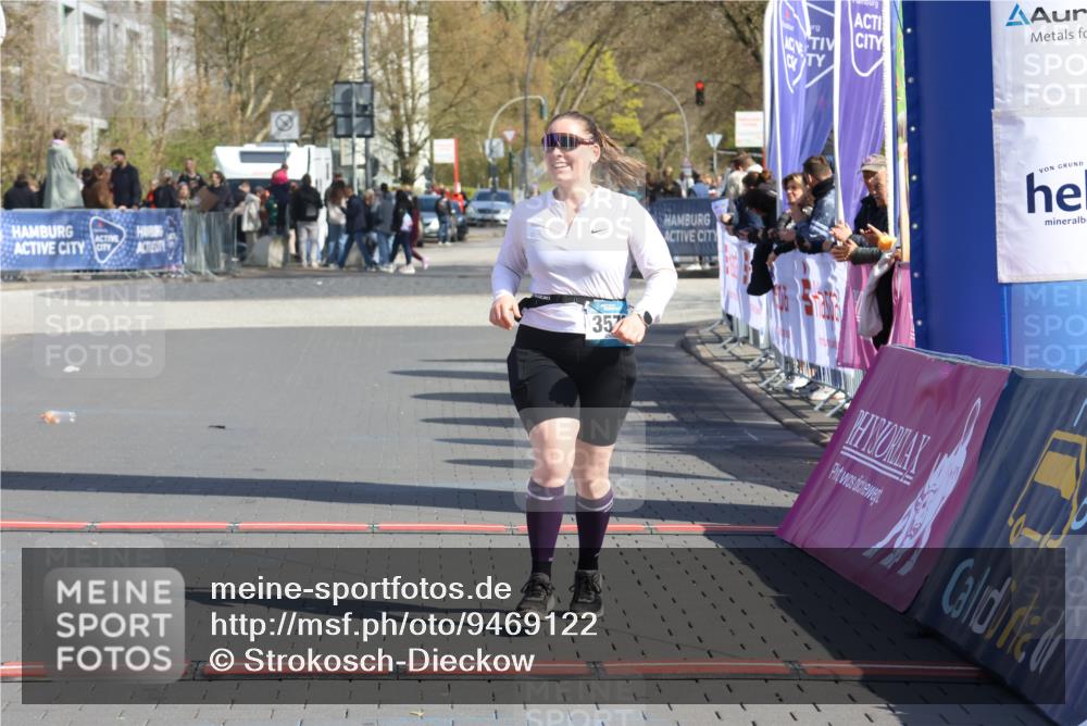 12.04.2026 - 45. Internationalen Wilhelmsburger Insellauf Strokosch-Dieckow http://msf.ph/oto/9469122 12.04.2026 11:22:32 Ziel 3579 meine-sportfotos.de