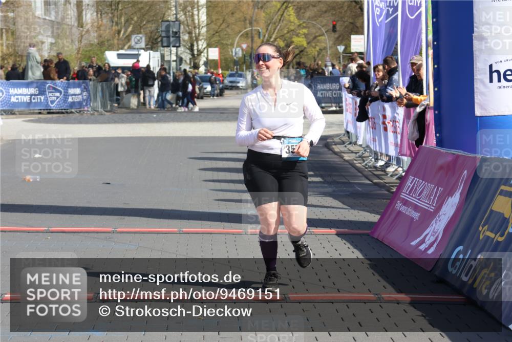 12.04.2026 - 45. Internationalen Wilhelmsburger Insellauf Strokosch-Dieckow http://msf.ph/oto/9469151 12.04.2026 11:22:32 Ziel 3579 meine-sportfotos.de