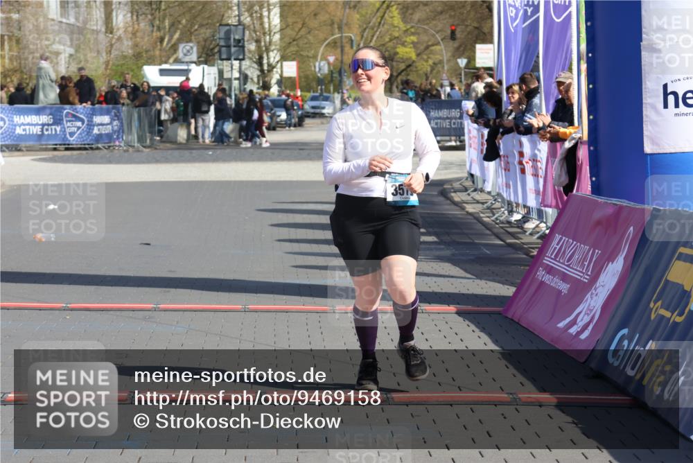 12.04.2026 - 45. Internationalen Wilhelmsburger Insellauf Strokosch-Dieckow http://msf.ph/oto/9469158 12.04.2026 11:22:32 Ziel 3579 meine-sportfotos.de