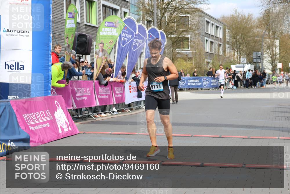 12.04.2026 - 45. Internationalen Wilhelmsburger Insellauf Strokosch-Dieckow http://msf.ph/oto/9469160 12.04.2026 12:49:45 Ziel 5711 meine-sportfotos.de