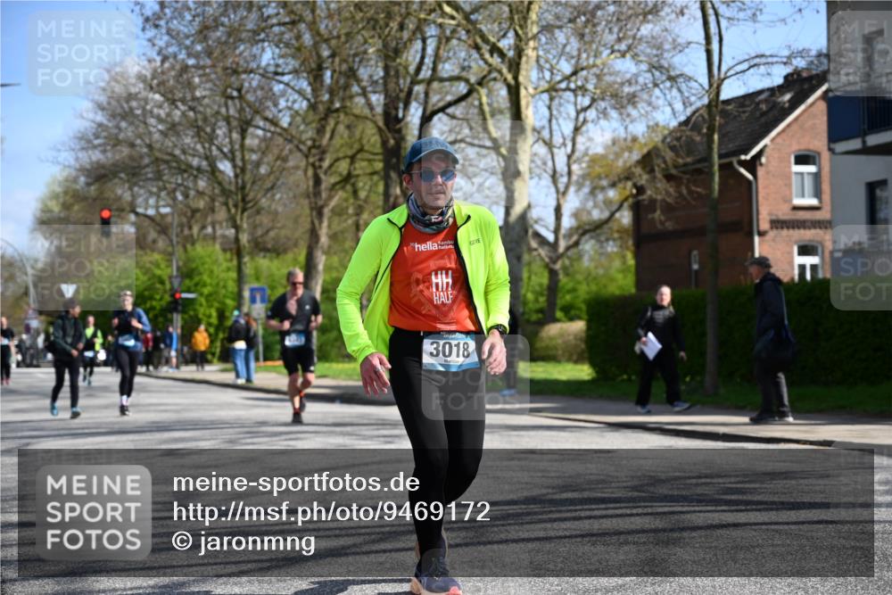 12.04.2026 - 45. Internationalen Wilhelmsburger Insellauf J. Mangold http://msf.ph/oto/9469172 12.04.2026 11:14:19 Ziel 3202, 4548, 2404, 4982, 3343, 2452, 3018, 2424, 2565, 3508 meine-sportfotos.de