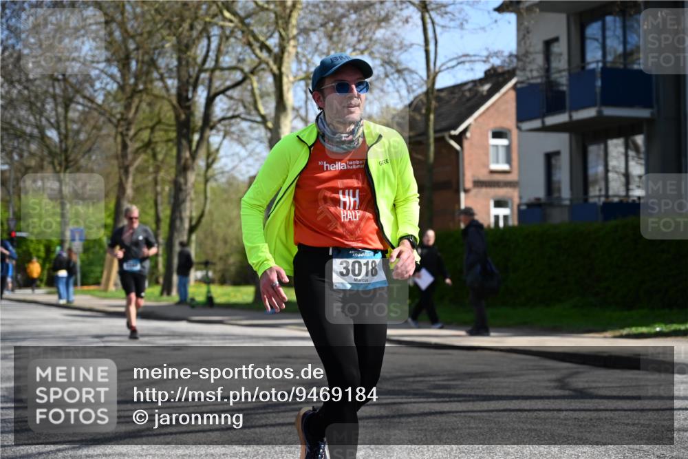 12.04.2026 - 45. Internationalen Wilhelmsburger Insellauf J. Mangold http://msf.ph/oto/9469184 12.04.2026 11:14:19 Ziel 3202, 4548, 2404, 4982, 3343, 2452, 3018, 2424, 2565, 3508 meine-sportfotos.de