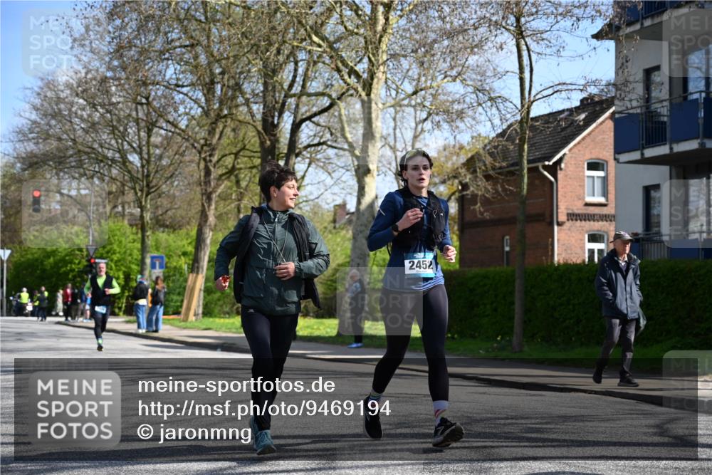 12.04.2026 - 45. Internationalen Wilhelmsburger Insellauf J. Mangold http://msf.ph/oto/9469194 12.04.2026 11:14:24 Ziel 2404, 4982, 3343, 2452, 3018, 2424, 2565, 3508, 2165 meine-sportfotos.de