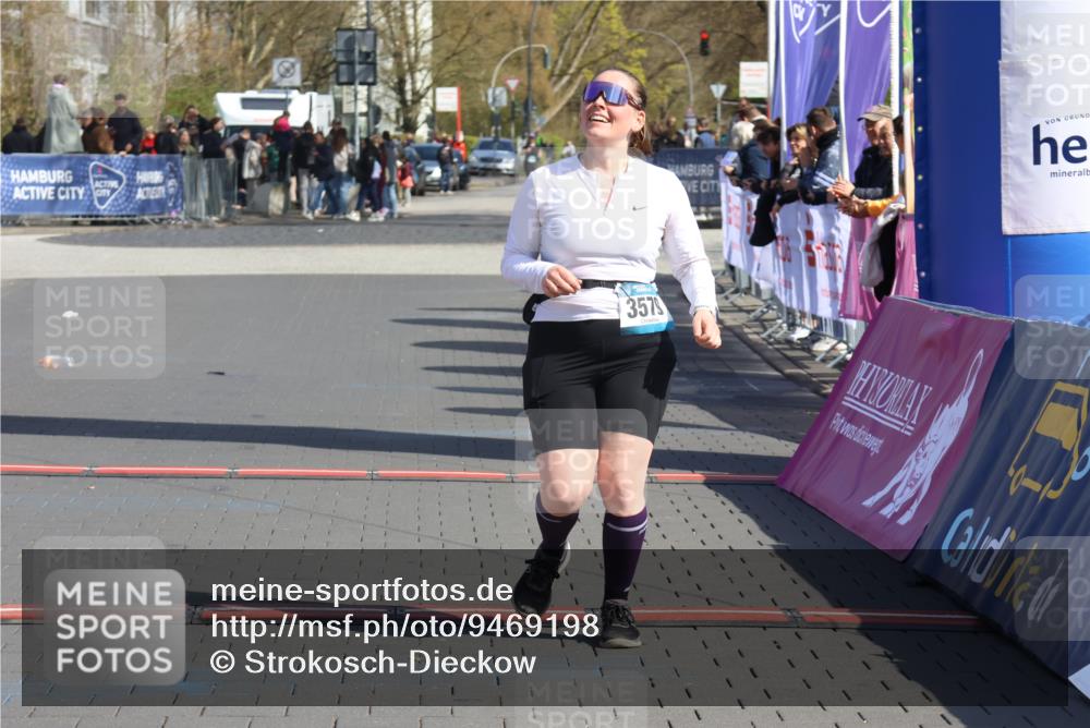 12.04.2026 - 45. Internationalen Wilhelmsburger Insellauf Strokosch-Dieckow http://msf.ph/oto/9469198 12.04.2026 11:22:32 Ziel 3579 meine-sportfotos.de