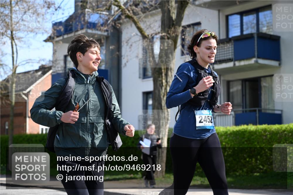 12.04.2026 - 45. Internationalen Wilhelmsburger Insellauf J. Mangold http://msf.ph/oto/9469218 12.04.2026 11:14:25 Ziel 2404, 4982, 3343, 2452, 3018, 2424, 2565, 3508, 2165 meine-sportfotos.de