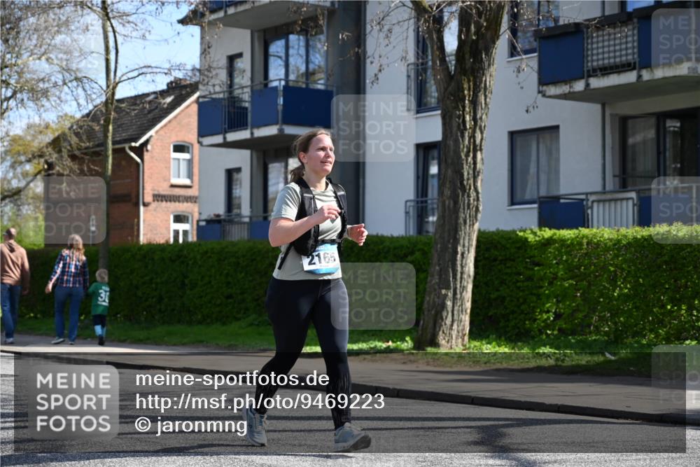 12.04.2026 - 45. Internationalen Wilhelmsburger Insellauf J. Mangold http://msf.ph/oto/9469223 12.04.2026 11:14:47 Ziel 2565, 3508, 2165, 2510, 3681, 2157, 2993, 2137, 3607 meine-sportfotos.de