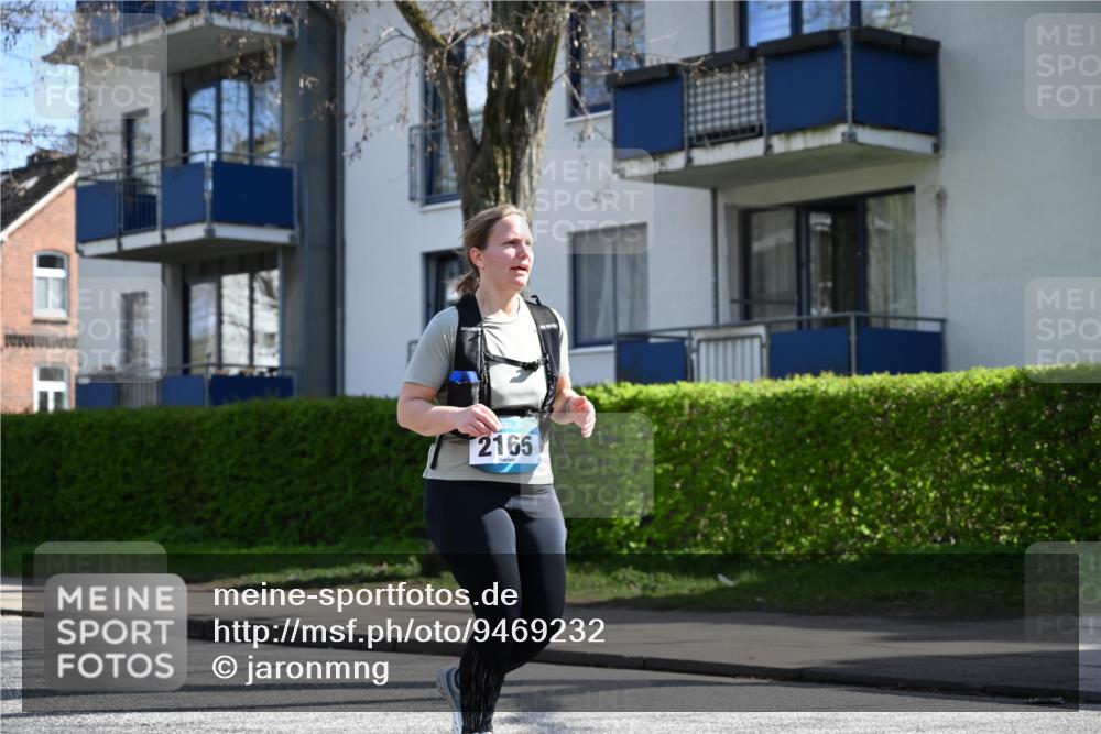 12.04.2026 - 45. Internationalen Wilhelmsburger Insellauf J. Mangold http://msf.ph/oto/9469232 12.04.2026 11:14:47 Ziel 2565, 3508, 2165, 2510, 3681, 2157, 2993, 2137, 3607 meine-sportfotos.de