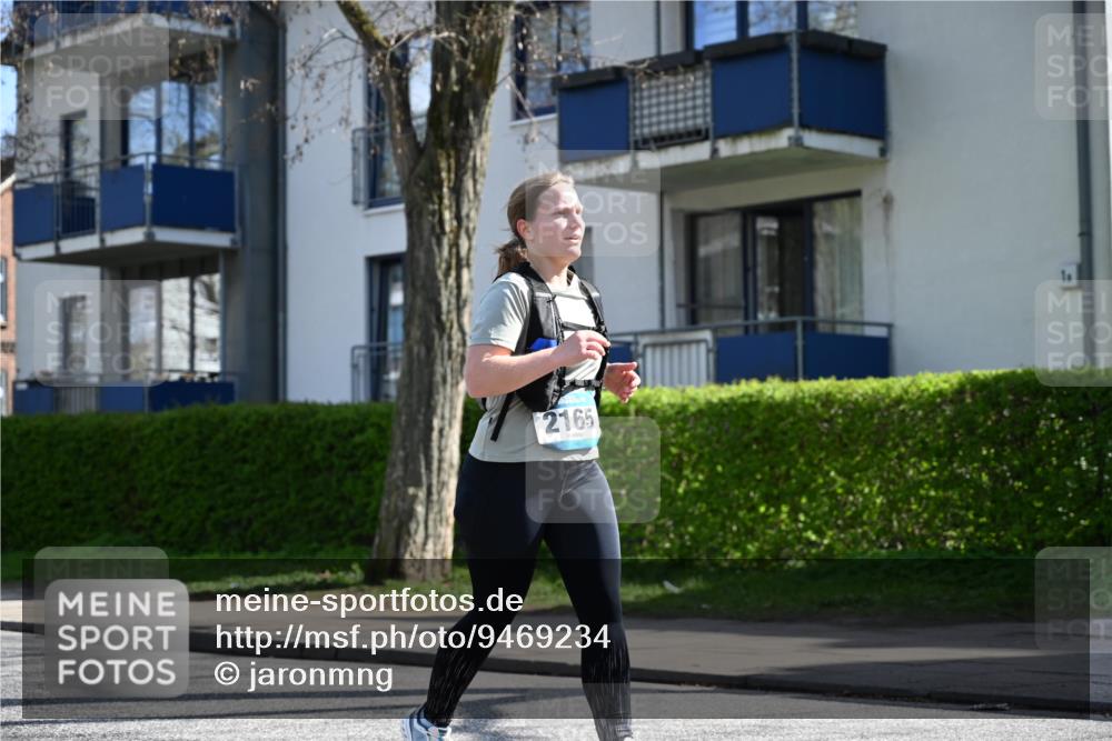 12.04.2026 - 45. Internationalen Wilhelmsburger Insellauf J. Mangold http://msf.ph/oto/9469234 12.04.2026 11:14:48 Ziel 2565, 3508, 2165, 2510, 3681, 2157, 2993, 2137, 2137, 3607 meine-sportfotos.de