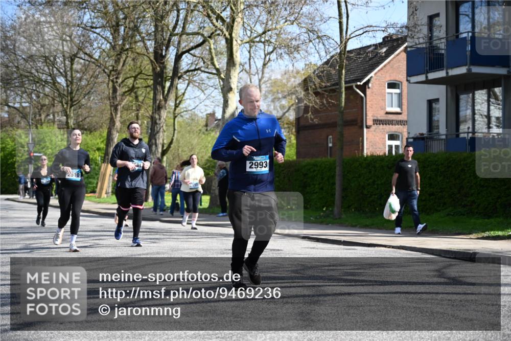 12.04.2026 - 45. Internationalen Wilhelmsburger Insellauf J. Mangold http://msf.ph/oto/9469236 12.04.2026 11:14:56 Ziel 3508, 2165, 2510, 3681, 3681, 2157, 2993, 2137, 3607 meine-sportfotos.de