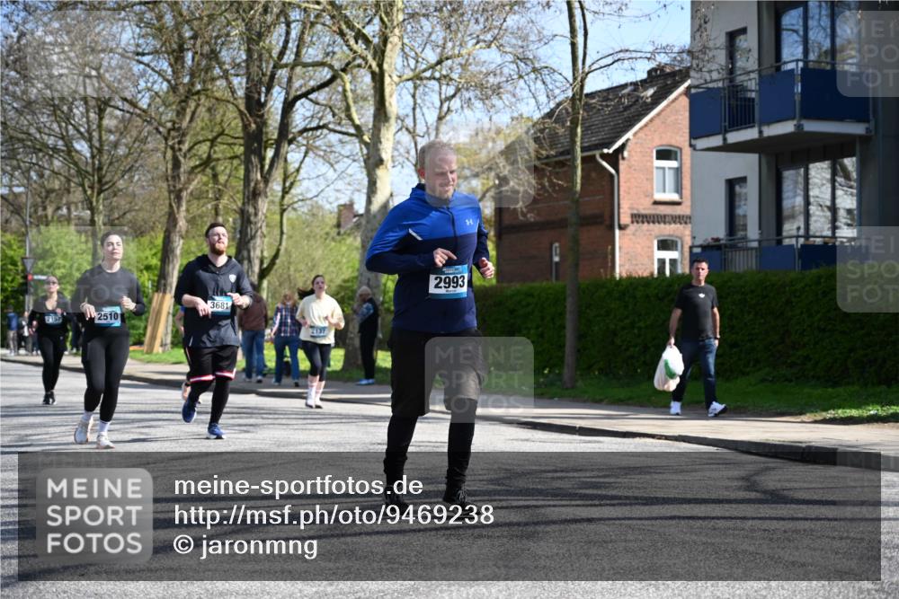 12.04.2026 - 45. Internationalen Wilhelmsburger Insellauf J. Mangold http://msf.ph/oto/9469238 12.04.2026 11:14:56 Ziel 3508, 2165, 2510, 3681, 3681, 2157, 2993, 2137, 3607 meine-sportfotos.de