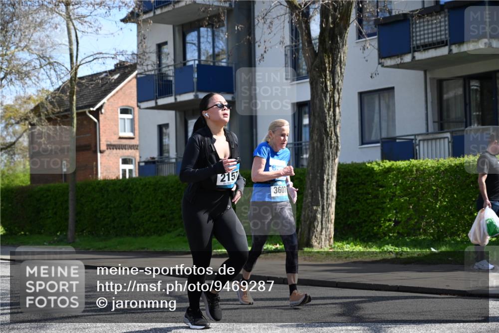 12.04.2026 - 45. Internationalen Wilhelmsburger Insellauf J. Mangold http://msf.ph/oto/9469287 12.04.2026 11:15:03 Ziel 3508, 2165, 2510, 3681, 2157, 2993, 2137, 3607, 2561 meine-sportfotos.de