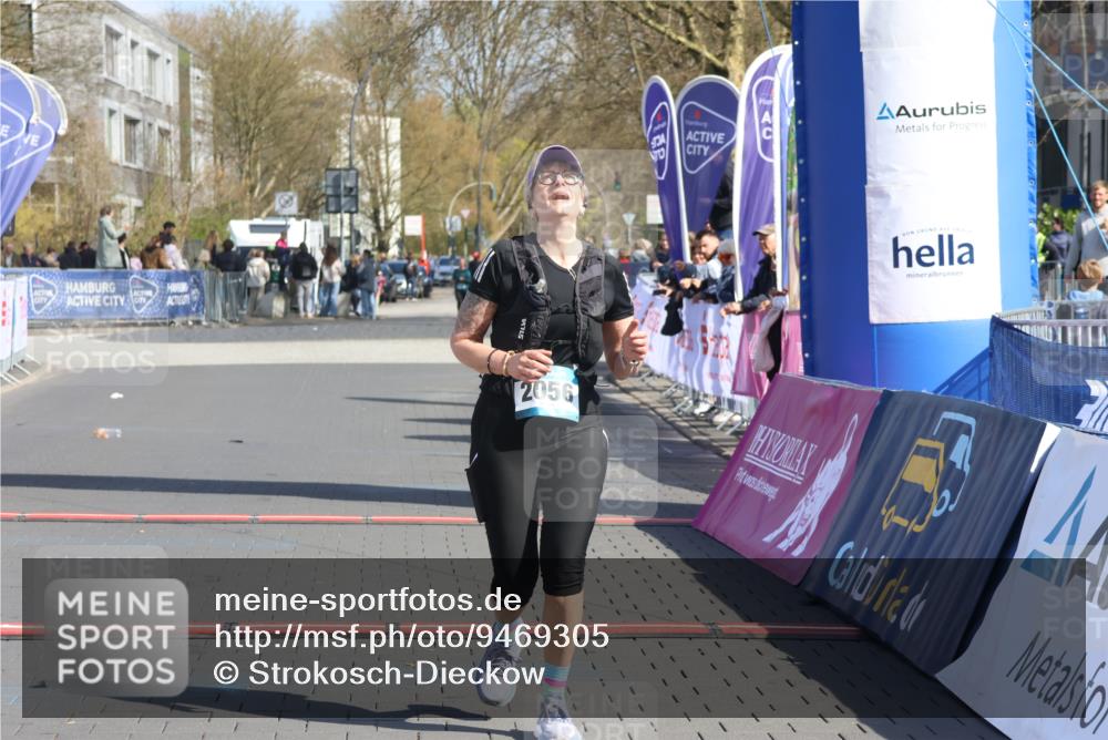 12.04.2026 - 45. Internationalen Wilhelmsburger Insellauf Strokosch-Dieckow http://msf.ph/oto/9469305 12.04.2026 11:23:00 Ziel 2056 meine-sportfotos.de