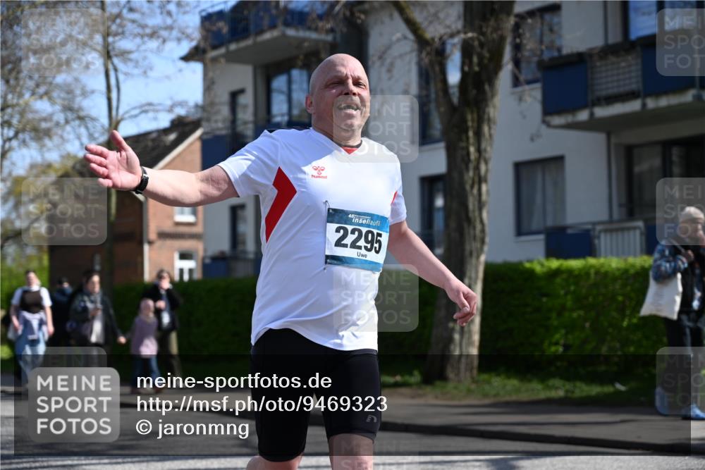 12.04.2026 - 45. Internationalen Wilhelmsburger Insellauf J. Mangold http://msf.ph/oto/9469323 12.04.2026 11:15:38 Ziel 2561, 2343, 2295, 2467, 2468, 2296 meine-sportfotos.de