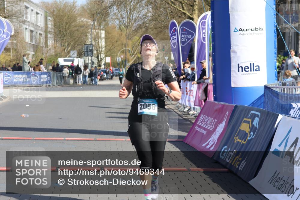 12.04.2026 - 45. Internationalen Wilhelmsburger Insellauf Strokosch-Dieckow http://msf.ph/oto/9469344 12.04.2026 11:23:01 Ziel 2056 meine-sportfotos.de