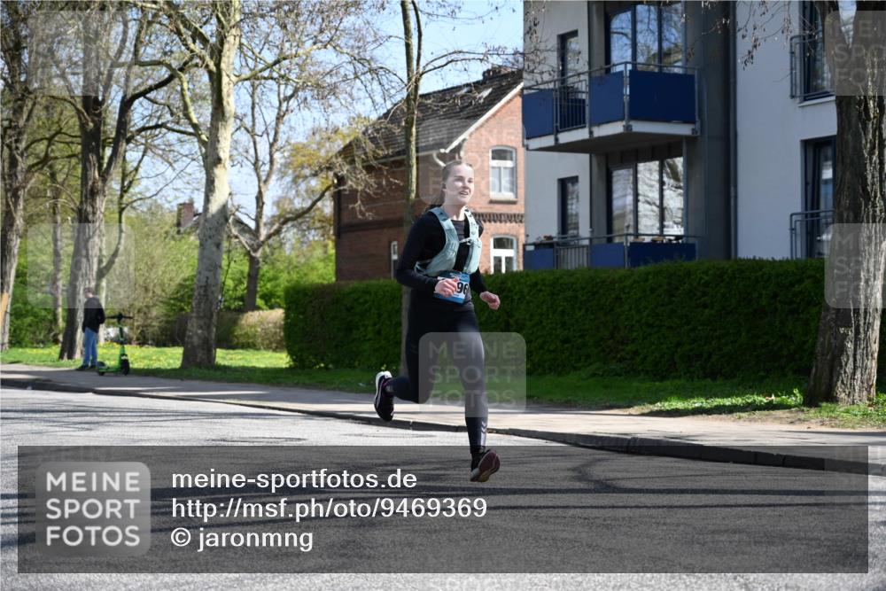 12.04.2026 - 45. Internationalen Wilhelmsburger Insellauf J. Mangold http://msf.ph/oto/9469369 12.04.2026 11:16:15 Ziel 2296, 4497, 3543, 2329, 5756, 3891, 3891, 4590, 2828, 2823 meine-sportfotos.de