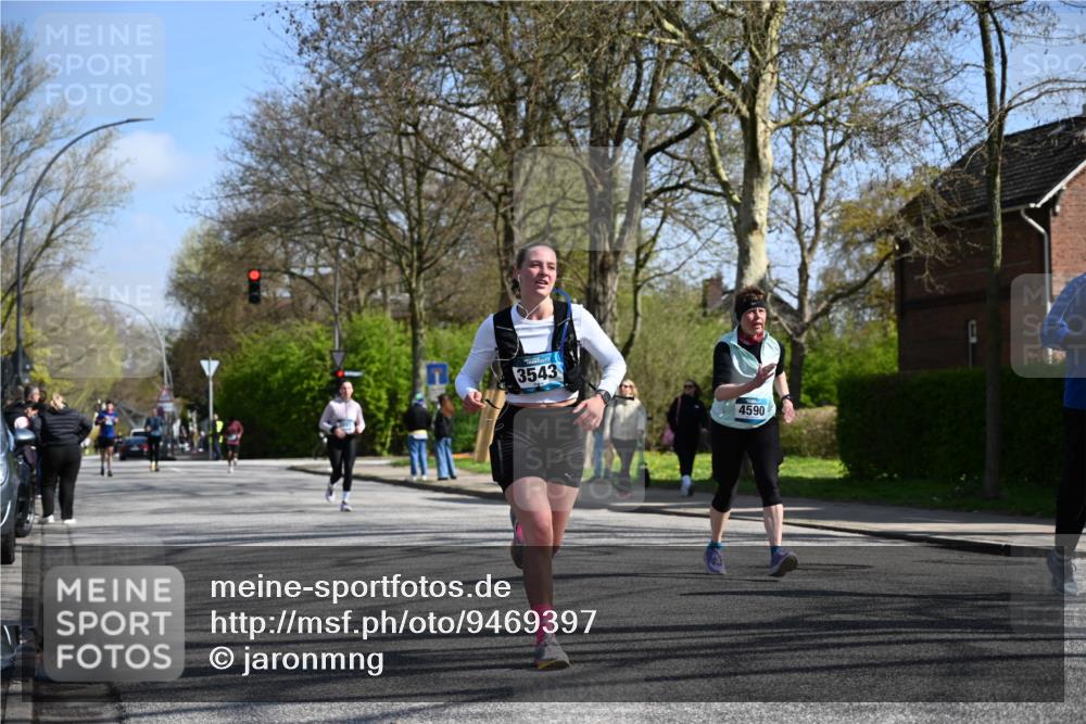 12.04.2026 - 45. Internationalen Wilhelmsburger Insellauf J. Mangold http://msf.ph/oto/9469397 12.04.2026 11:16:31 Ziel 4497, 3543, 2329, 5756, 3891, 4590, 4590, 2828, 2823, 3622, 3080 meine-sportfotos.de