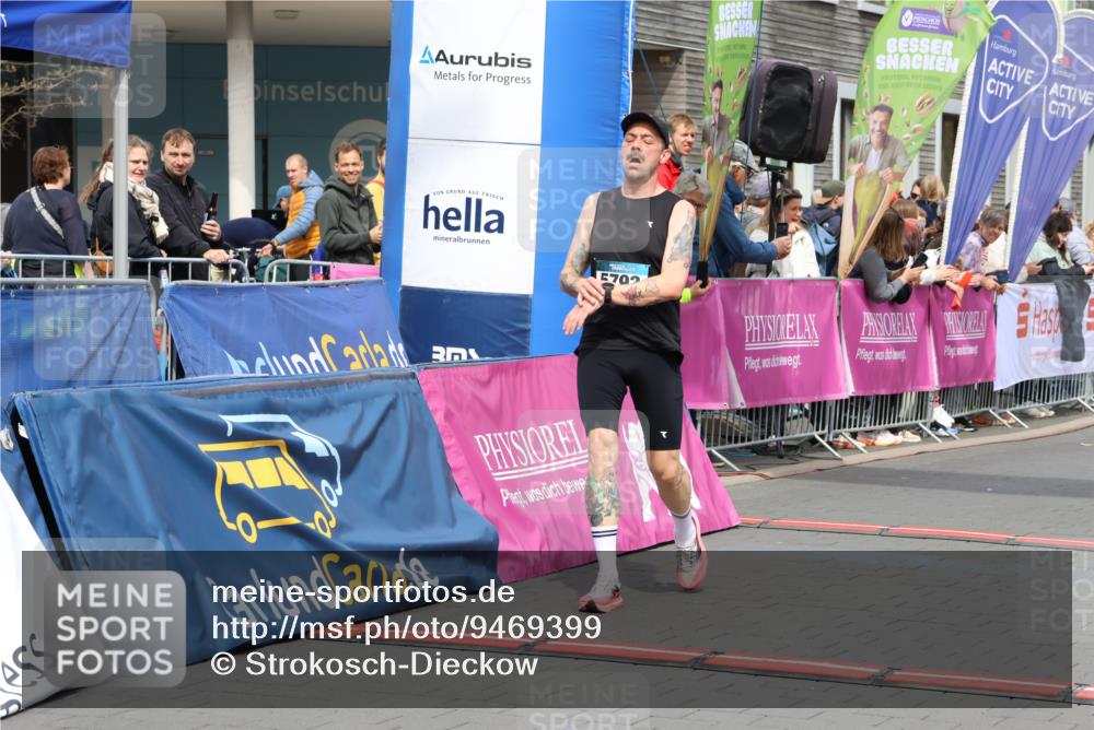 12.04.2026 - 45. Internationalen Wilhelmsburger Insellauf Strokosch-Dieckow http://msf.ph/oto/9469399 12.04.2026 12:50:00 Ziel 3612, 2403, 5793 meine-sportfotos.de