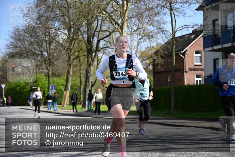 12.04.2026 - 45. Internationalen Wilhelmsburger Insellauf J. Mangold http://msf.ph/oto/9469407 12.04.2026 11:16:32 Ziel 4497, 3543, 2329, 5756, 3891, 4590, 2828, 2823, 3622, 3080 meine-sportfotos.de