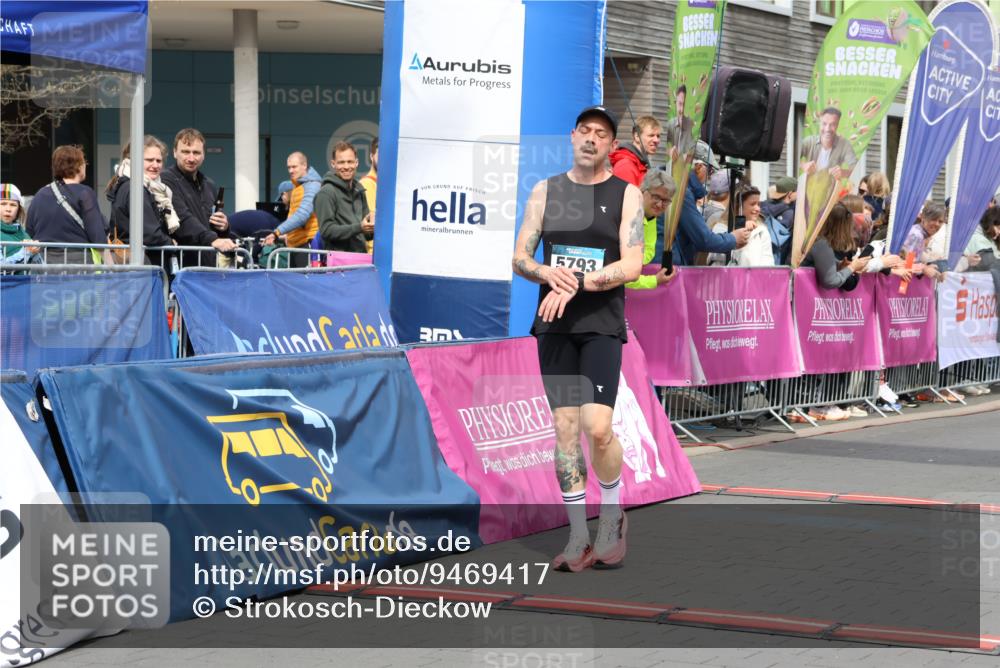12.04.2026 - 45. Internationalen Wilhelmsburger Insellauf Strokosch-Dieckow http://msf.ph/oto/9469417 12.04.2026 12:50:01 Ziel 5793 meine-sportfotos.de