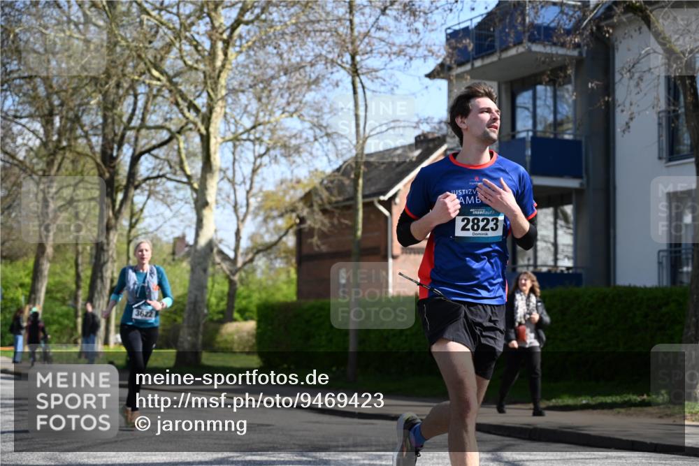 12.04.2026 - 45. Internationalen Wilhelmsburger Insellauf J. Mangold http://msf.ph/oto/9469423 12.04.2026 11:16:49 Ziel 5756, 3891, 4590, 2828, 2823, 3622, 3080, 2597, 4136 meine-sportfotos.de