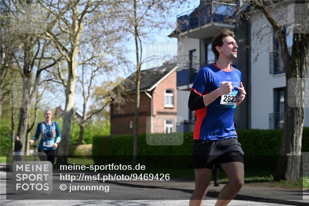 12.04.2026 - 45. Internationalen Wilhelmsburger Insellauf J. Mangold http://msf.ph/oto/9469426 12.04.2026 11:16:49 Ziel 5756, 3891, 4590, 2828, 2823, 3622, 3080, 2597, 4136 meine-sportfotos.de
