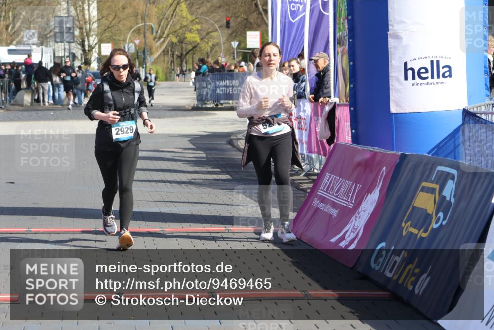 12.04.2026 - 45. Internationalen Wilhelmsburger Insellauf Strokosch-Dieckow http://msf.ph/oto/9469465 12.04.2026 11:23:37 Ziel 2929, 5253 meine-sportfotos.de
