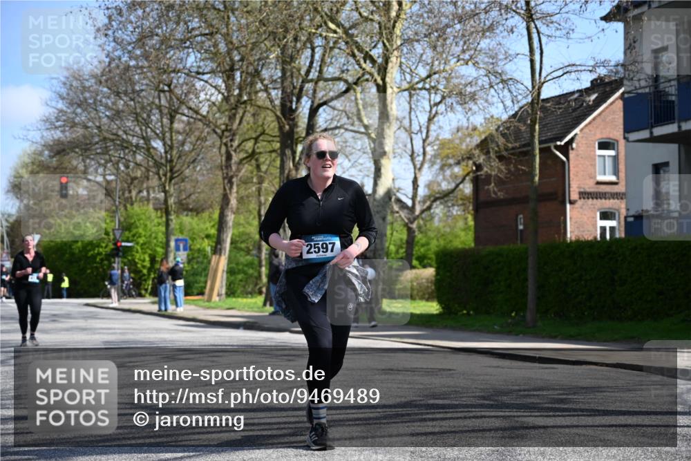 12.04.2026 - 45. Internationalen Wilhelmsburger Insellauf J. Mangold http://msf.ph/oto/9469489 12.04.2026 11:17:11 Ziel 3622, 3080, 2597, 4136, 2419, 2420, 2419, 2420, 2312, 2241, 5309, 3944, 3398, 2807 meine-sportfotos.de