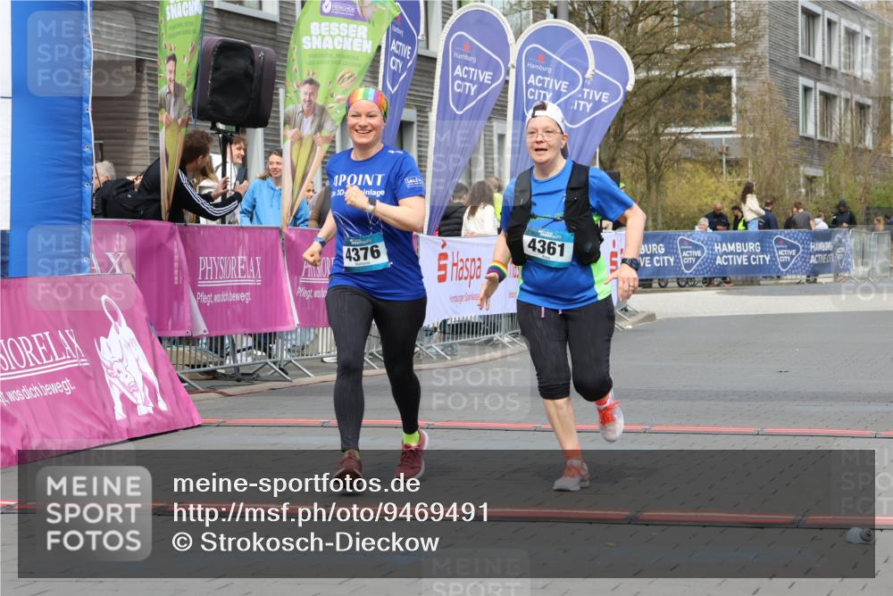 12.04.2026 - 45. Internationalen Wilhelmsburger Insellauf Strokosch-Dieckow http://msf.ph/oto/9469491 12.04.2026 13:40:15 Ziel 4376, 4361 meine-sportfotos.de