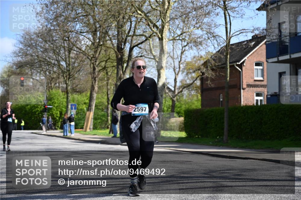 12.04.2026 - 45. Internationalen Wilhelmsburger Insellauf J. Mangold http://msf.ph/oto/9469492 12.04.2026 11:17:11 Ziel 3622, 3080, 2597, 4136, 2419, 2420, 2419, 2420, 2312, 2241, 5309, 3944, 3398, 2807 meine-sportfotos.de