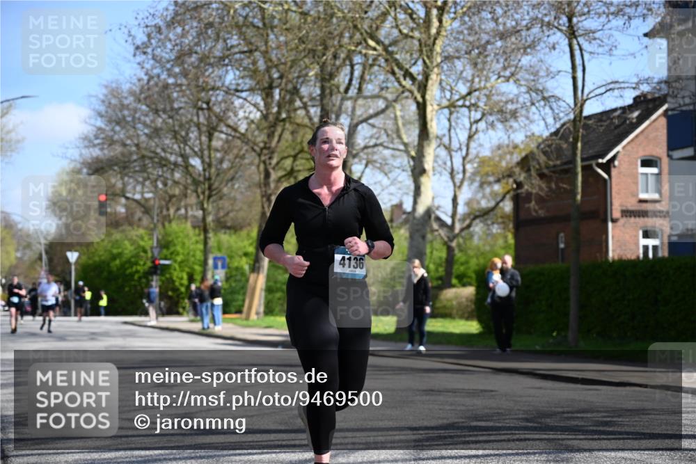 12.04.2026 - 45. Internationalen Wilhelmsburger Insellauf J. Mangold http://msf.ph/oto/9469500 12.04.2026 11:17:17 Ziel 3080, 2597, 4136, 2419, 2420, 2312, 2241, 5309, 3944, 5309, 3944, 3398, 2807, 4191 meine-sportfotos.de