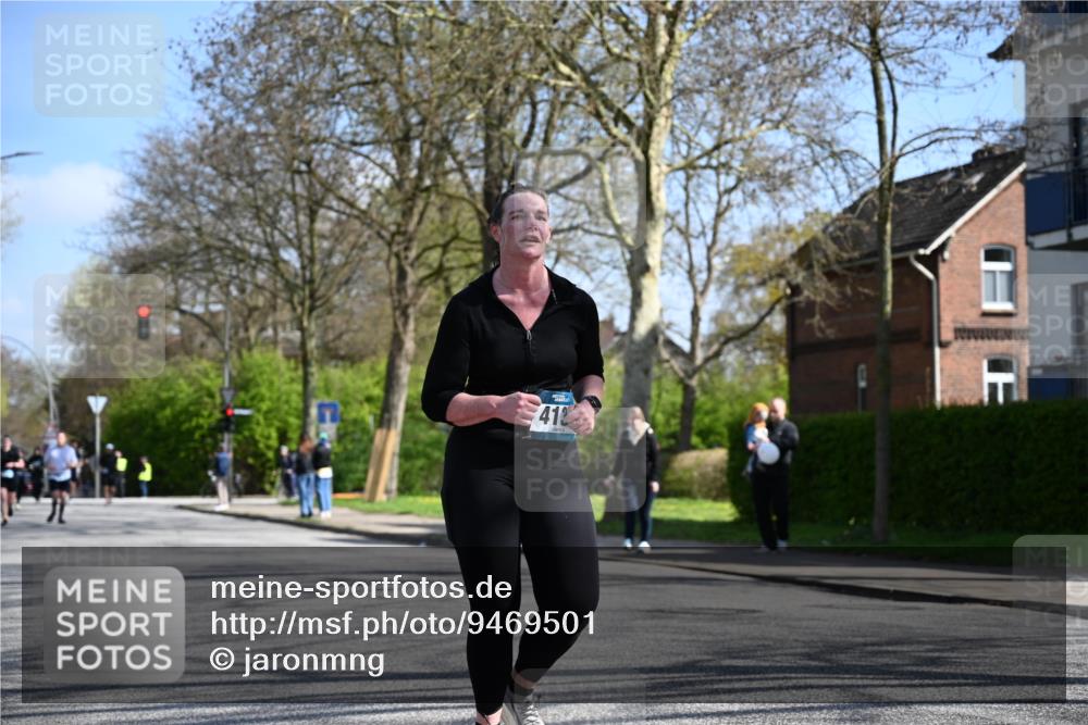12.04.2026 - 45. Internationalen Wilhelmsburger Insellauf J. Mangold http://msf.ph/oto/9469501 12.04.2026 11:17:17 Ziel 3080, 2597, 4136, 2419, 2420, 2312, 2241, 5309, 3944, 5309, 3944, 3398, 2807, 4191 meine-sportfotos.de