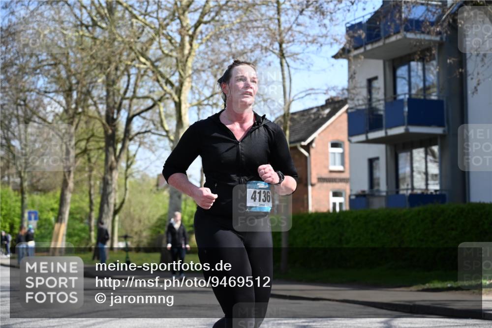 12.04.2026 - 45. Internationalen Wilhelmsburger Insellauf J. Mangold http://msf.ph/oto/9469512 12.04.2026 11:17:18 Ziel 2597, 4136, 2419, 2420, 2312, 2241, 5309, 3944, 3398, 3398, 2807, 4191 meine-sportfotos.de