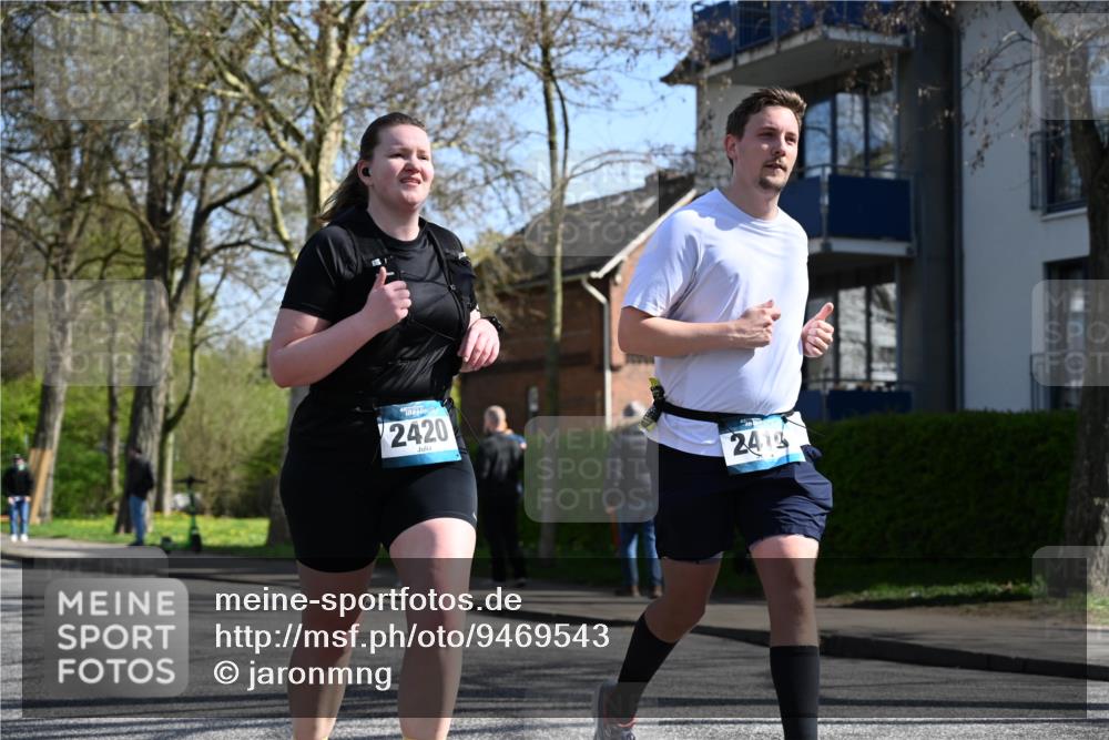 12.04.2026 - 45. Internationalen Wilhelmsburger Insellauf J. Mangold http://msf.ph/oto/9469543 12.04.2026 11:17:31 Ziel 4136, 2419, 2420, 2312, 2241, 5309, 3944, 3398, 2807, 4191, 4786, 4786, 3435, 2240, 5700, 4902, 4918 meine-sportfotos.de
