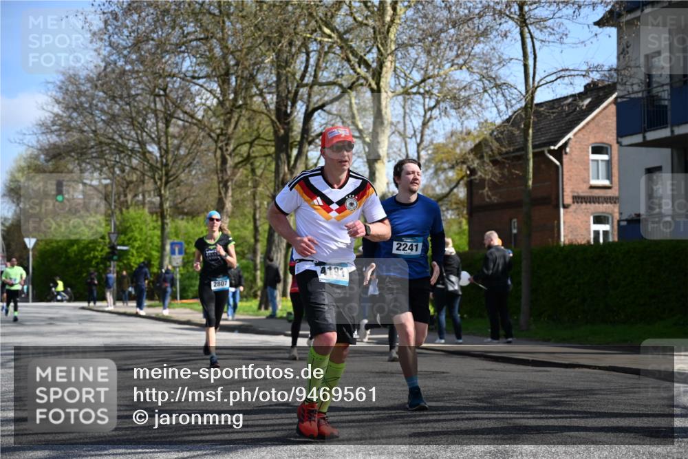 12.04.2026 - 45. Internationalen Wilhelmsburger Insellauf J. Mangold http://msf.ph/oto/9469561 12.04.2026 11:17:43 Ziel 2419, 2420, 2312, 2241, 5309, 3944, 3398, 2807, 4191, 4786, 4786, 3435, 2240, 5700, 4902, 4918 meine-sportfotos.de