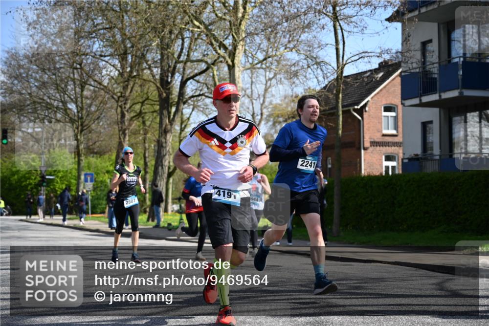 12.04.2026 - 45. Internationalen Wilhelmsburger Insellauf J. Mangold http://msf.ph/oto/9469564 12.04.2026 11:17:43 Ziel 2419, 2420, 2312, 2241, 5309, 3944, 3398, 2807, 4191, 4786, 4786, 3435, 2240, 5700, 4902, 4918 meine-sportfotos.de