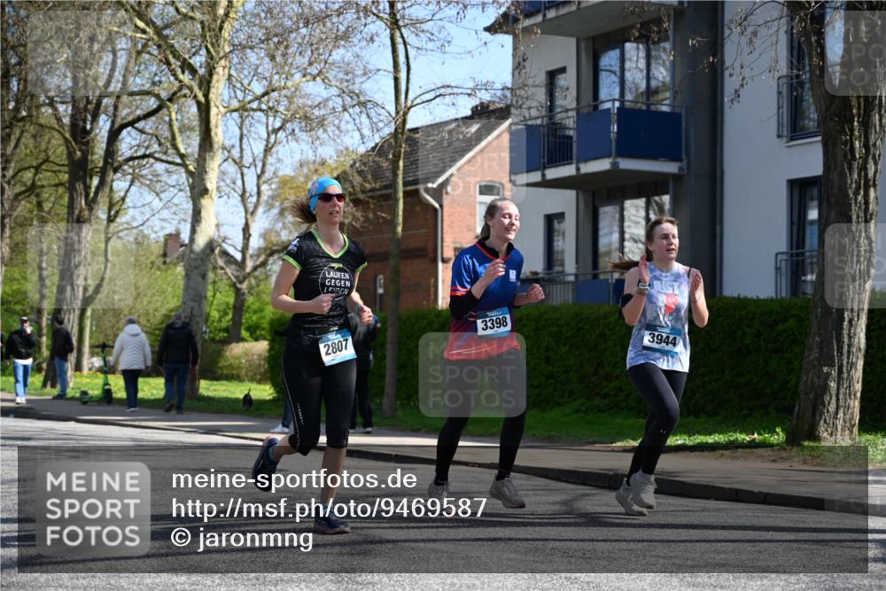 12.04.2026 - 45. Internationalen Wilhelmsburger Insellauf J. Mangold http://msf.ph/oto/9469587 12.04.2026 11:17:45 Ziel 2419, 2420, 2312, 2241, 5309, 3944, 3398, 2807, 4191, 4786, 3435, 2240, 2240, 5700, 4902, 4918 meine-sportfotos.de