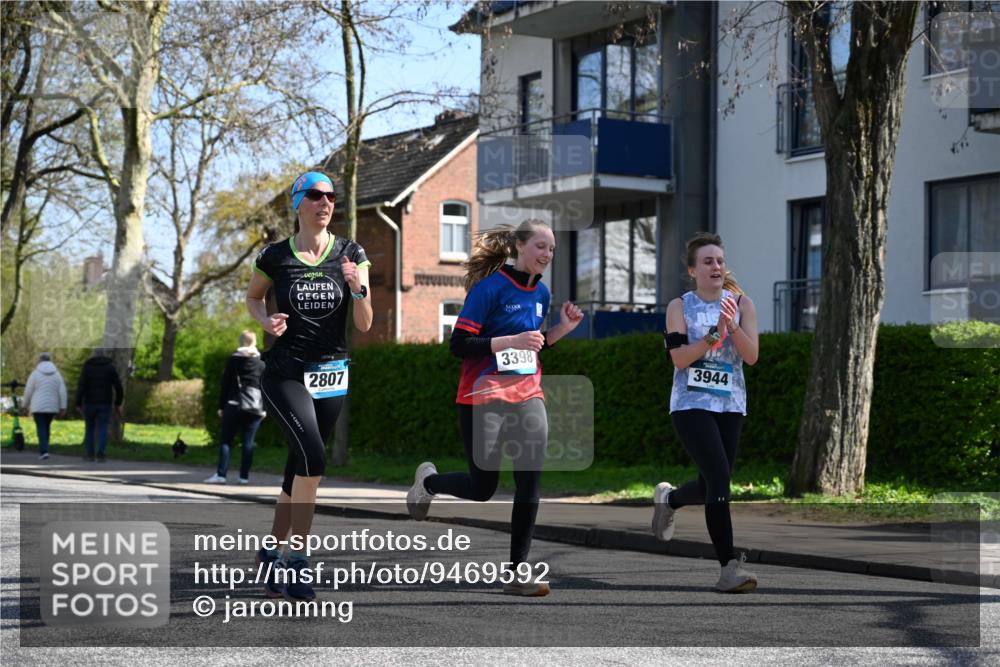 12.04.2026 - 45. Internationalen Wilhelmsburger Insellauf J. Mangold http://msf.ph/oto/9469592 12.04.2026 11:17:45 Ziel 2419, 2420, 2312, 2241, 5309, 3944, 3398, 2807, 4191, 4786, 3435, 2240, 2240, 5700, 4902, 4918 meine-sportfotos.de