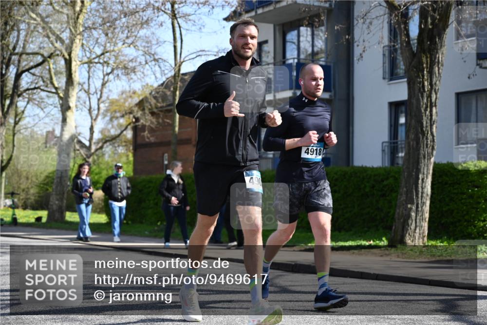 12.04.2026 - 45. Internationalen Wilhelmsburger Insellauf J. Mangold http://msf.ph/oto/9469617 12.04.2026 11:18:00 Ziel 2807, 4191, 4786, 3435, 2240, 5700, 4902, 4918, 2806, 4582, 4586, 2385 meine-sportfotos.de